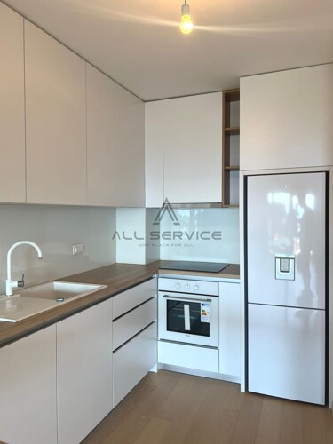 Thumbnail 6357053 - 5