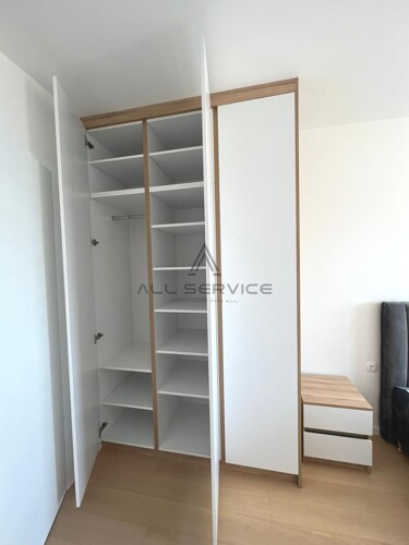 Thumbnail 6357053 - 12