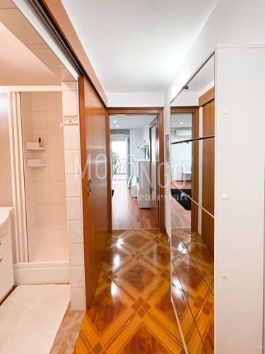 Thumbnail 6357055 - 4