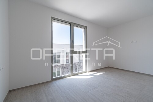 Thumbnail 6357375 - 12