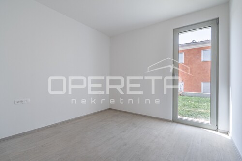 Thumbnail 6357376 - 13