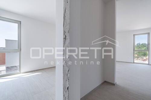 Thumbnail 6357378 - 8