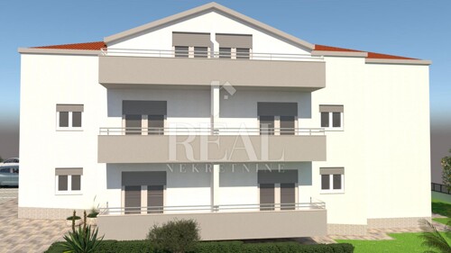 Thumbnail 6357405 - 5