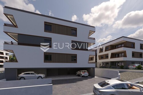 Thumbnail 6357450 - 4