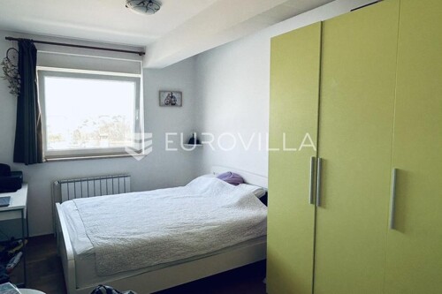 Thumbnail 6357454 - 9