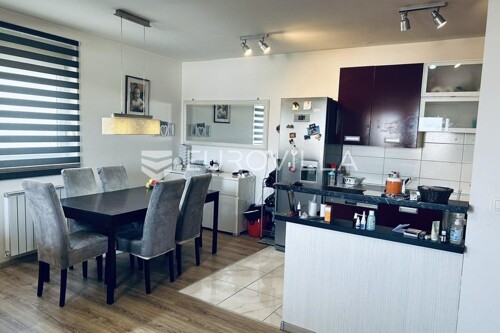 Thumbnail 6357454 - 5