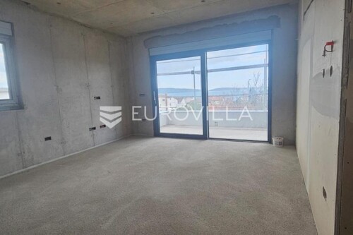 Thumbnail 6357456 - 4