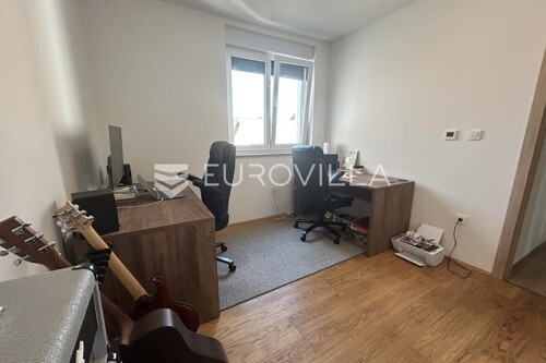 Thumbnail 6357470 - 7