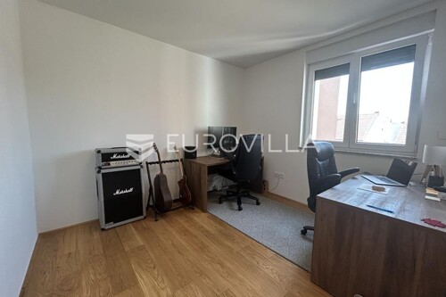 Thumbnail 6357470 - 8