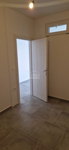 Thumbnail 6357478 - 5