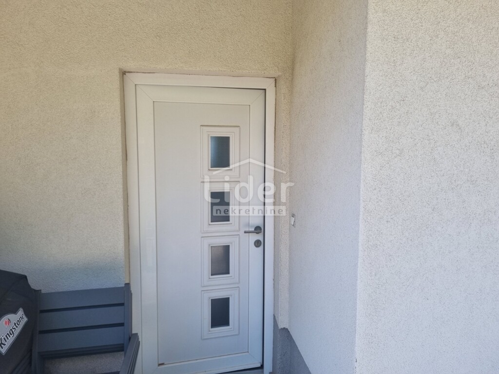 Image 6357480 - 8