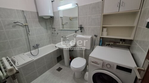 Thumbnail 6357482 - 9