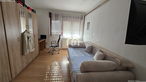 Thumbnail 6357503 - 3