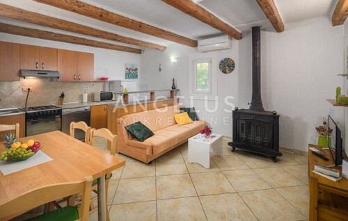 Thumbnail 6357621 - 6