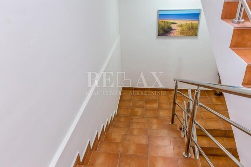 Thumbnail 6357623 - 9