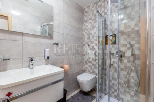 Thumbnail 6357623 - 6