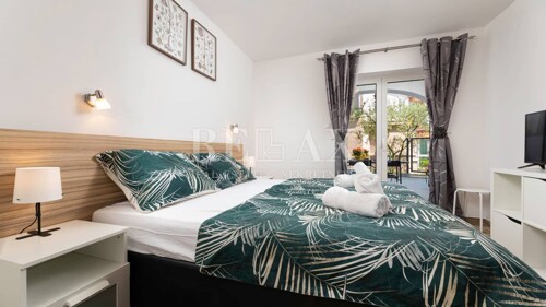 Thumbnail 6357624 - 11