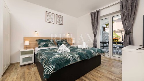 Thumbnail 6357624 - 10