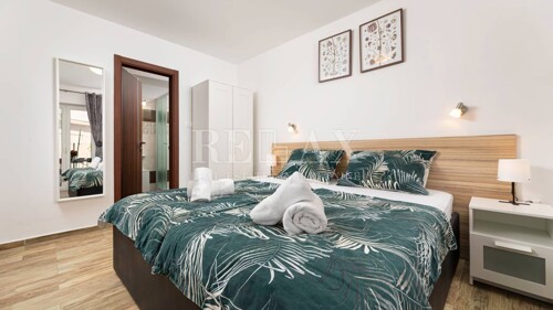 Thumbnail 6357624 - 12