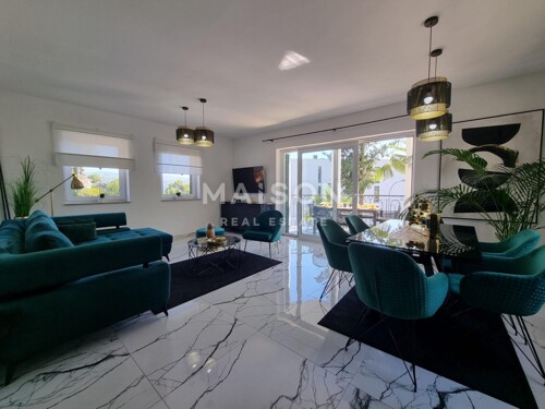 Chic 2S+DB s Bazenom i 2 Parking Mjesta