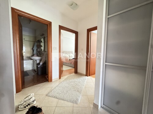 Thumbnail 6357653 - 9