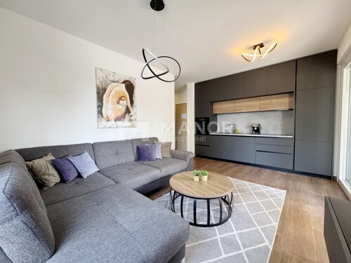 HVAR,IVAN DOLAC-2S+DB stan s bazenom u prizemlju,1.red do mo