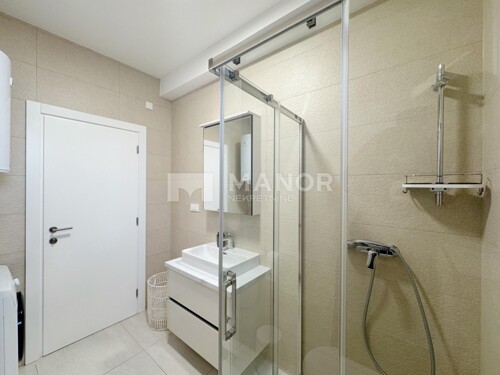 Thumbnail 6357654 - 9