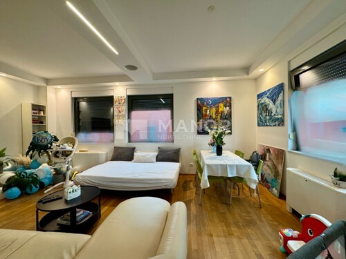 Thumbnail 6357658 - 4