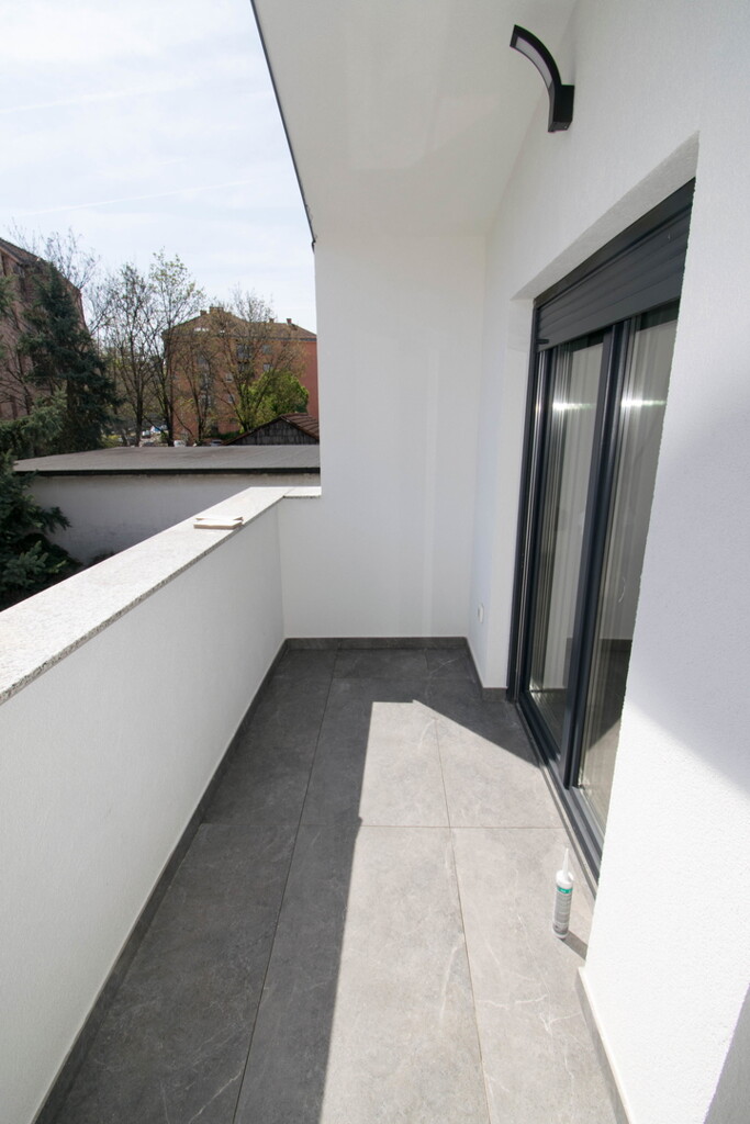 Image 6357668 - 8