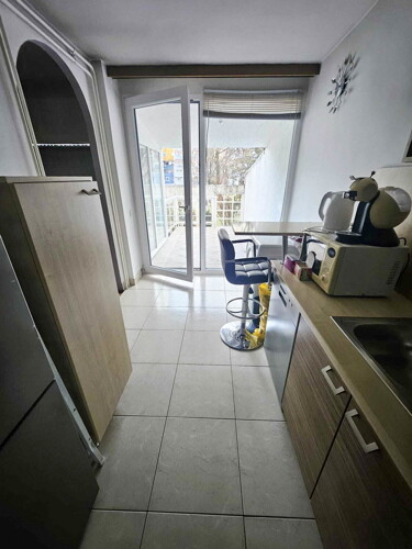 Thumbnail 6357670 - 3