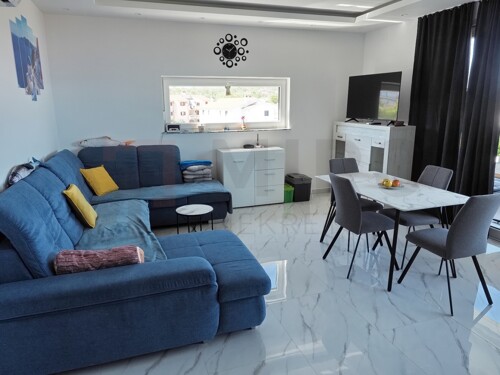 Thumbnail 6357688 - 4