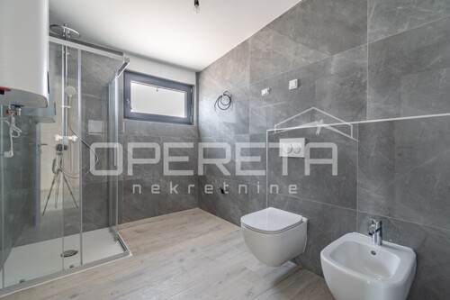 Thumbnail 6358056 - 10