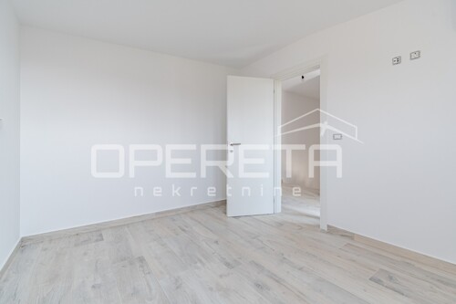 Thumbnail 6358056 - 3