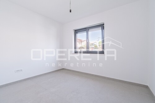 Thumbnail 6358058 - 10