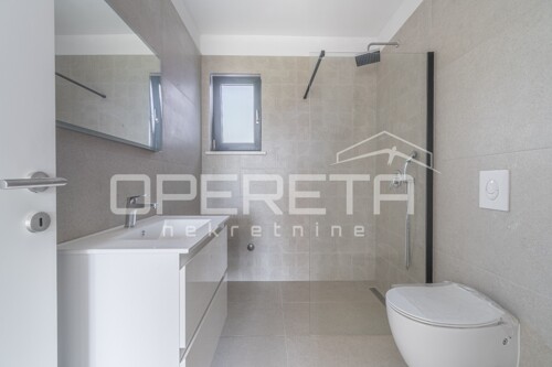 Thumbnail 6358059 - 4