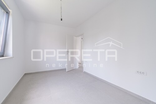 Thumbnail 6358060 - 5