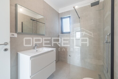 Thumbnail 6358061 - 11