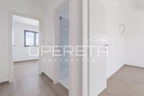 Thumbnail 6358062 - 12