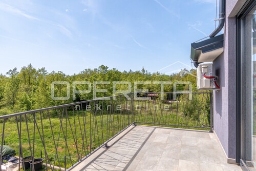 Thumbnail 6358062 - 10