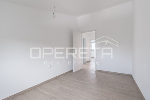 Thumbnail 6358062 - 4