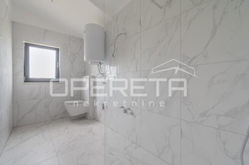 Thumbnail 6358062 - 6