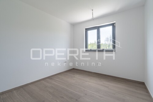 Thumbnail 6358063 - 10