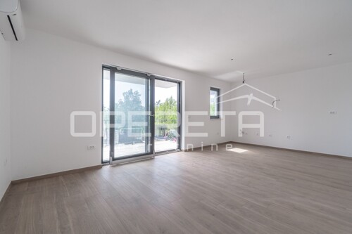 Thumbnail 6358064 - 3