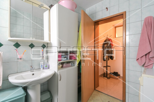 Thumbnail 6358070 - 8