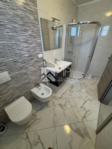 Thumbnail 6358081 - 13