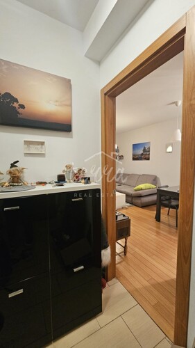 Thumbnail 6358082 - 10