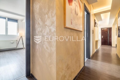 Thumbnail 6358114 - 6