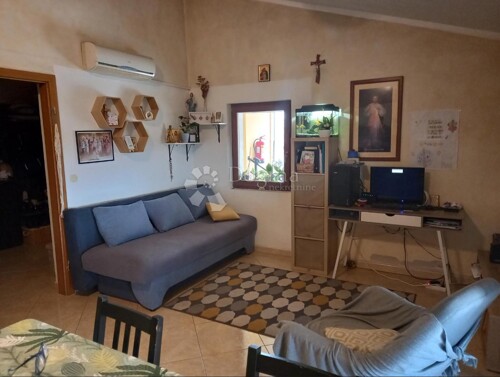 Dvosoban stan s pogledom na more- 83m2