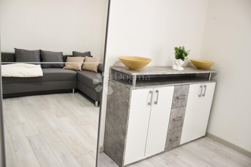 Thumbnail 6358120 - 4