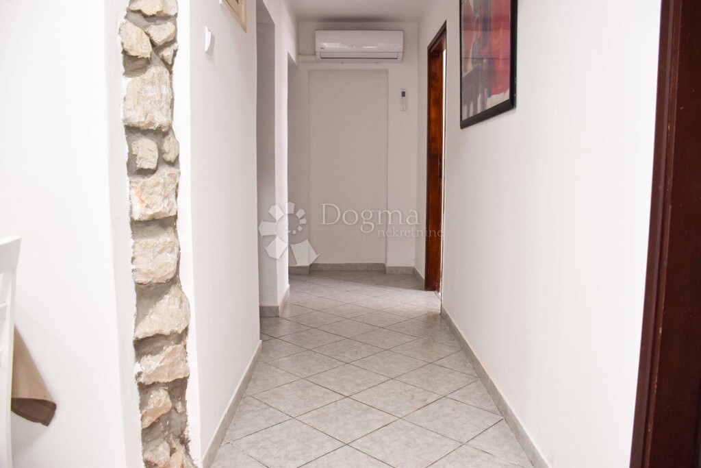 Image 6358120 - 9